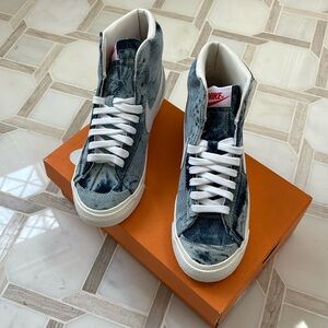 Nike blazer mid ‘77 sneakers in denim size 6.5